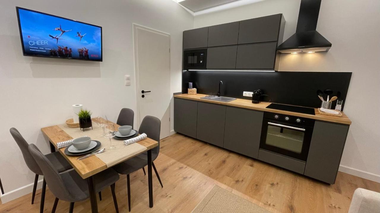 Sipsix Apartment - Modern 2 Bedroom Newly Renovated Flat With Ac In Budapest City Centre Exterior photo