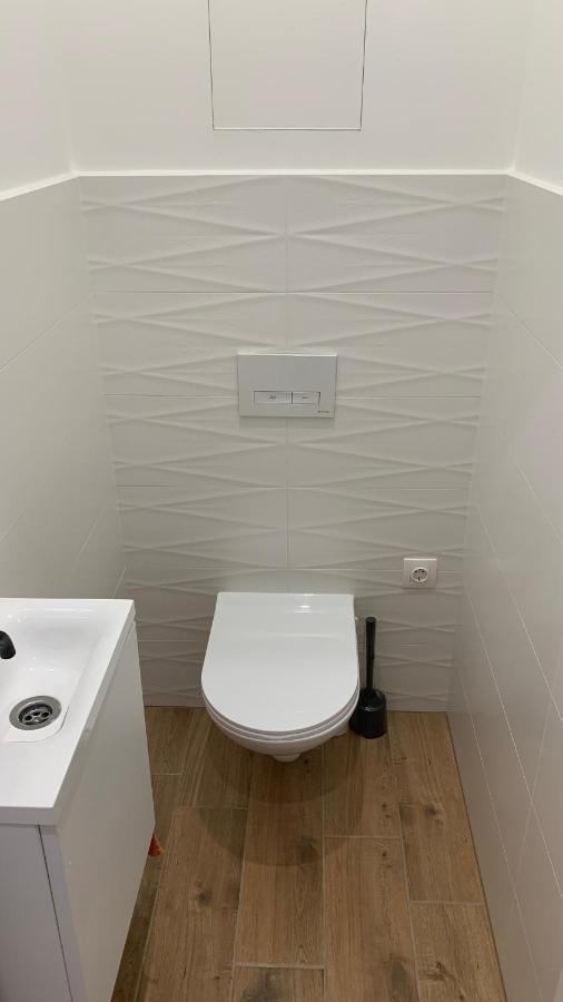 Sipsix Apartment - Modern 2 Bedroom Newly Renovated Flat With Ac In Budapest City Centre Exterior photo